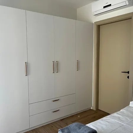 Mimi - Self Check-in *