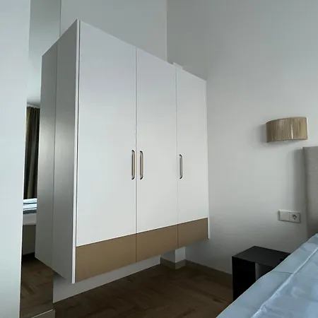 Mimi - Self Check-in