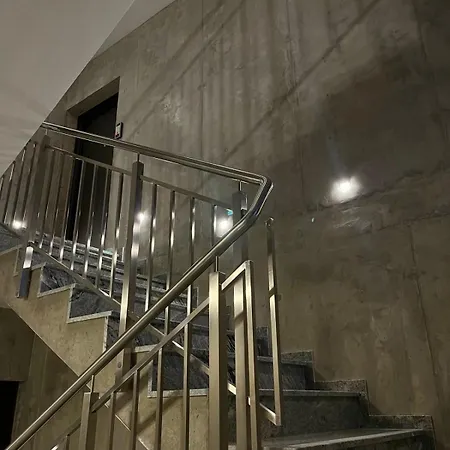 Mimi - Self Check-in *