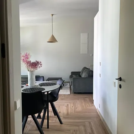 Mimi - Self Check-in