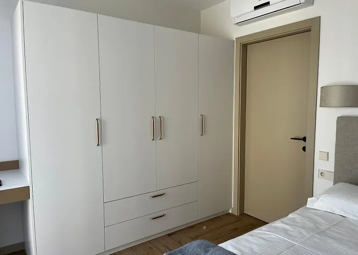 Mimi - Self Check-in *