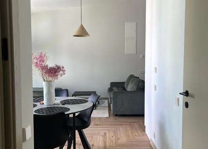 Mimi - Self Check-in